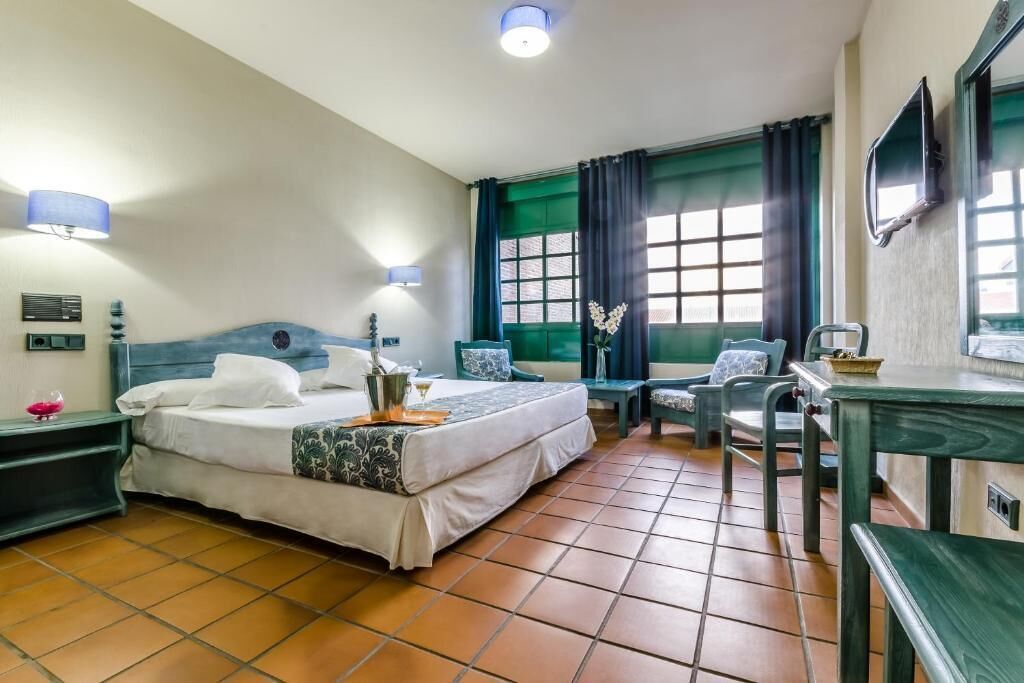 In-room safe, individually decorated, individually furnished, desk