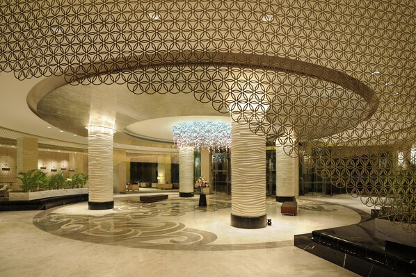 Lobby - Hilton Chennai (Chennai)