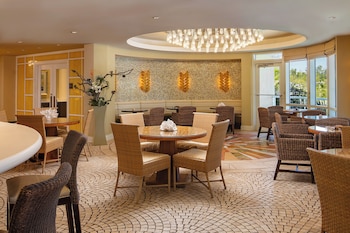 Restaurant at The Residences at Siesta Key Beach by Hyatt Vacation Club