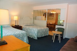 Deluxe Studio, Kitchen | Private kitchen - Hyland Motor Inn (Cape May Court House)
