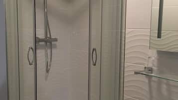 Superior Double Room, Ensuite | Bathroom