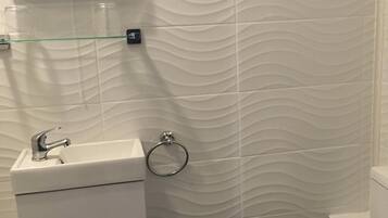 Superior Double Room, Ensuite | Bathroom