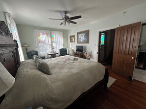Individually decorated, individually furnished, blackout drapes - Beauclaires Bed & Breakfast Inn (Cape May)