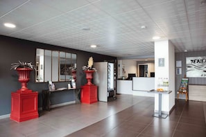 Lobby - Ténéo Apparthotel Bordeaux Merignac - Aeroport (Merignac)