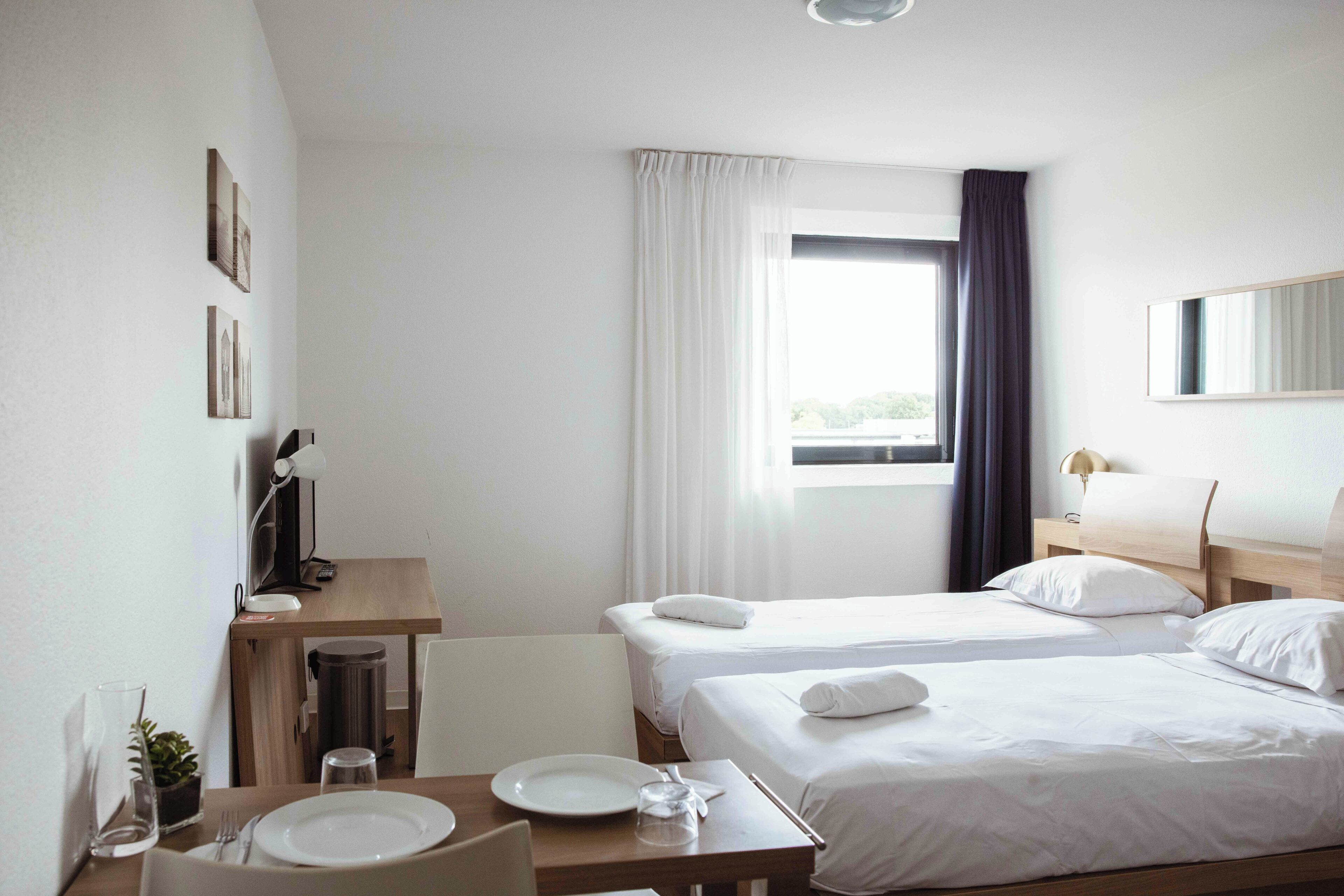 Studio classique twin | Desk, soundproofing, iron/ironing board (on request), WiFi (free)