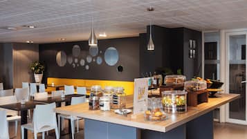 Tägliches Frühstücksbuffet gegen Gebühr