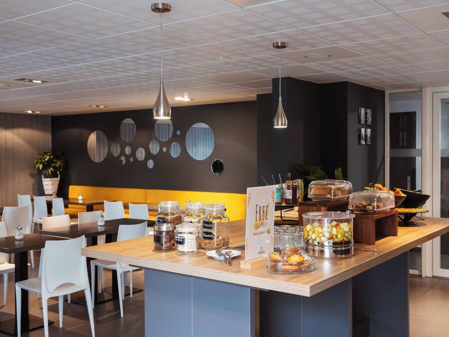 Desayuno buffet todos los días (con cargo)
