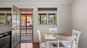 In-room dining - Discovery Parks - Pilbara, Karratha (Baynton)