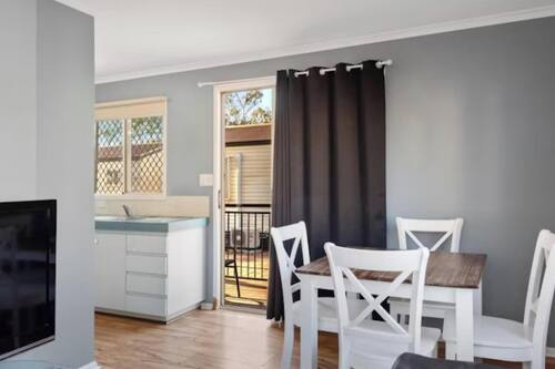 Superior Cabin - Sleeps 4 - Pet Friendly | In-room dining