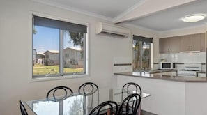 In-room dining - Discovery Parks - Pilbara, Karratha (Baynton)