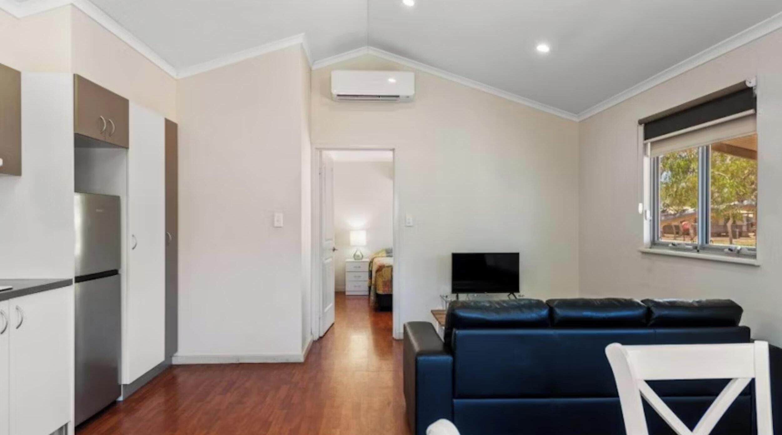 华丽小屋, 1 间卧室 | 起居区 | 电视