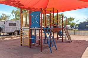 Área de juegos infantiles al aire libre