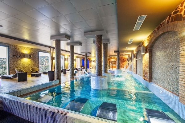 Sauna, banyera d'hidromassatge, bany turc i aigües termals