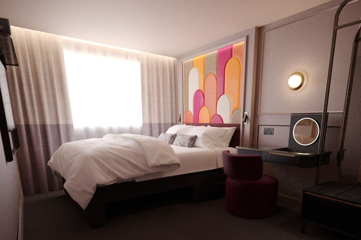 高級寝具、セーフティボックス (室内)、デスク、ノートパソコン用作業スペース