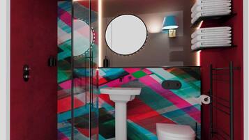 Een douche, gratis toiletartikelen, een haardroger, pantoffels