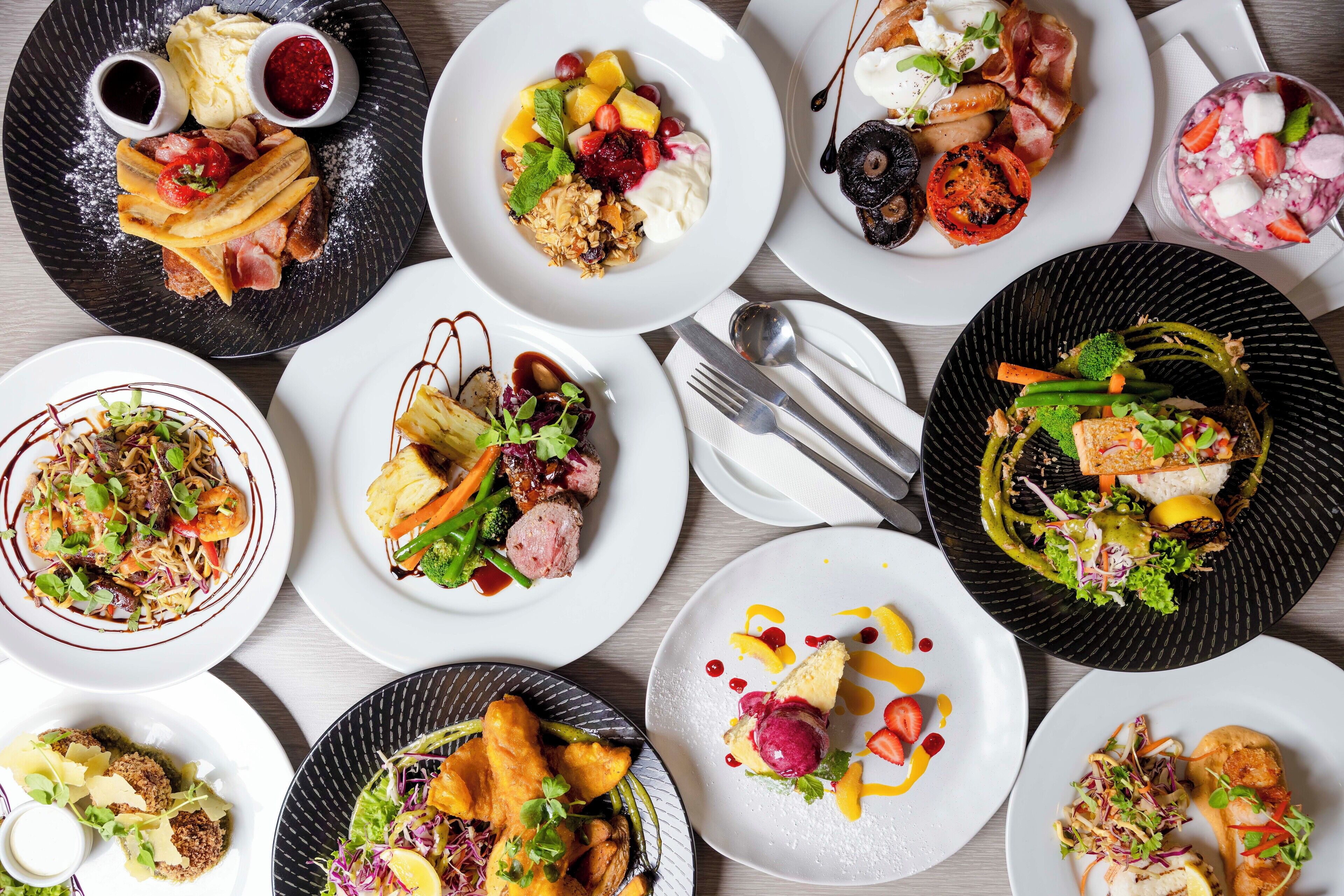 Breakfast, lunch and dinner served