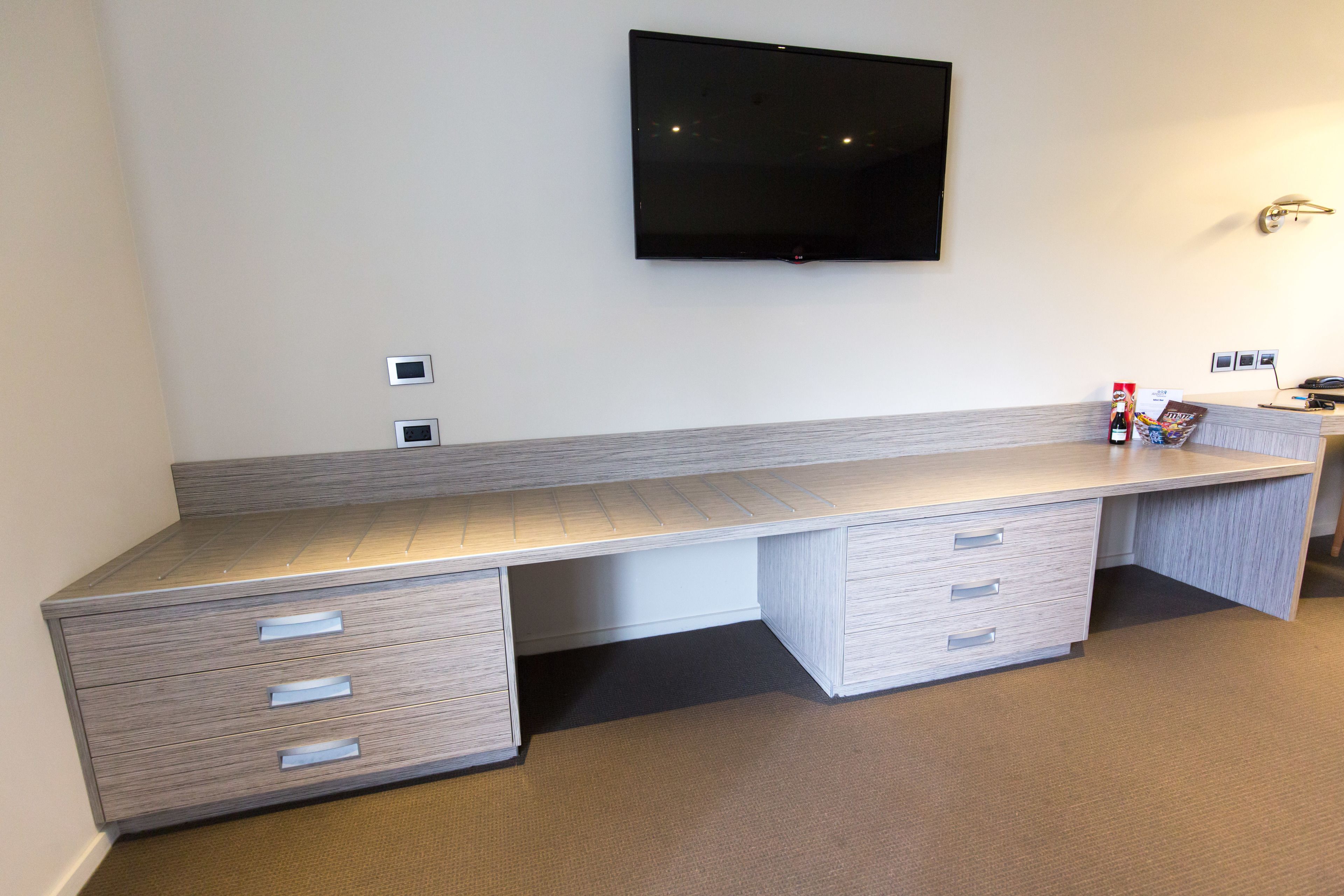 1 bedroom, hypo-allergenic bedding, free minibar items, in-room safe