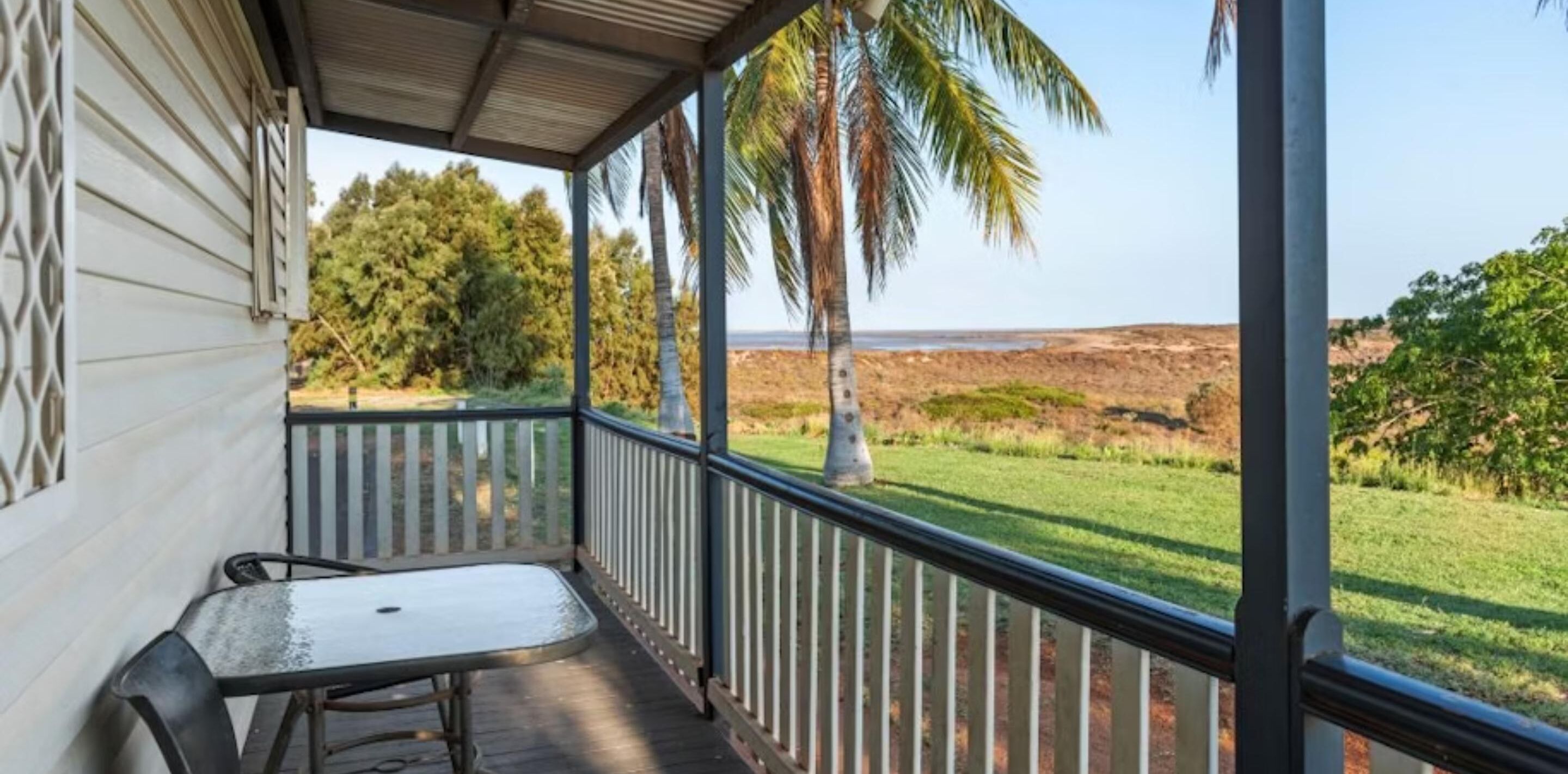 Superior-Ferienhütte, 2 Schlafzimmer (Waterfront  - Sleeps 6) | Terrasse/Patio