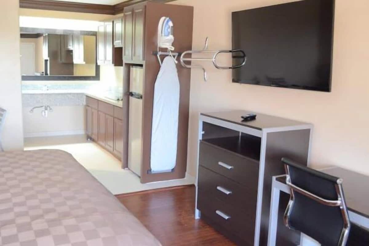 Desk, iron/ironing board, free WiFi, bed sheets