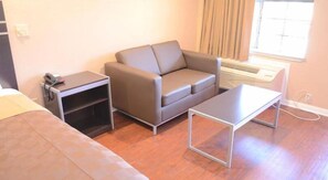Flat-screen TV - Regency Inn (Humble)
