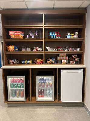 Gift shop - Microtel Inn & Suites by Wyndham Mansfield (Mansfield)