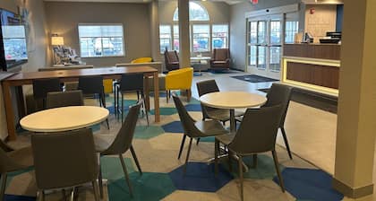 Microtel Inn & Suites by Wyndham Mansfield