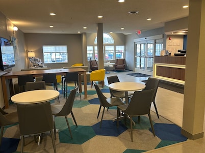 Microtel Inn & Suites by Wyndham Mansfield