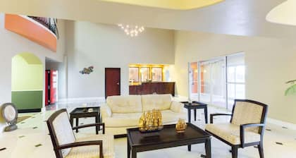 Lone Star Inn & Suites