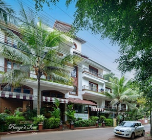 Front of property - Renzo's Inn (Calangute)