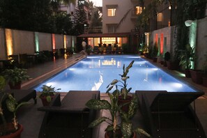 Pool - Hotel Calangute Towers (Calangute)