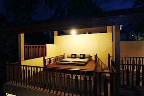 Premium bedding, Select Comfort beds, in-room safe