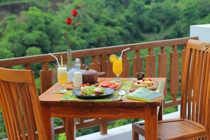 Breakfast served - Ashoka Tree Resort at Tanggayuda, Ubud (Ubud)