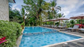2 outdoor pools, pool umbrellas, sun loungers