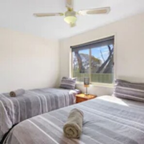 Iron/ironing board, free WiFi, bed sheets - Discovery Parks - Roxby Downs (Roxby Downs)