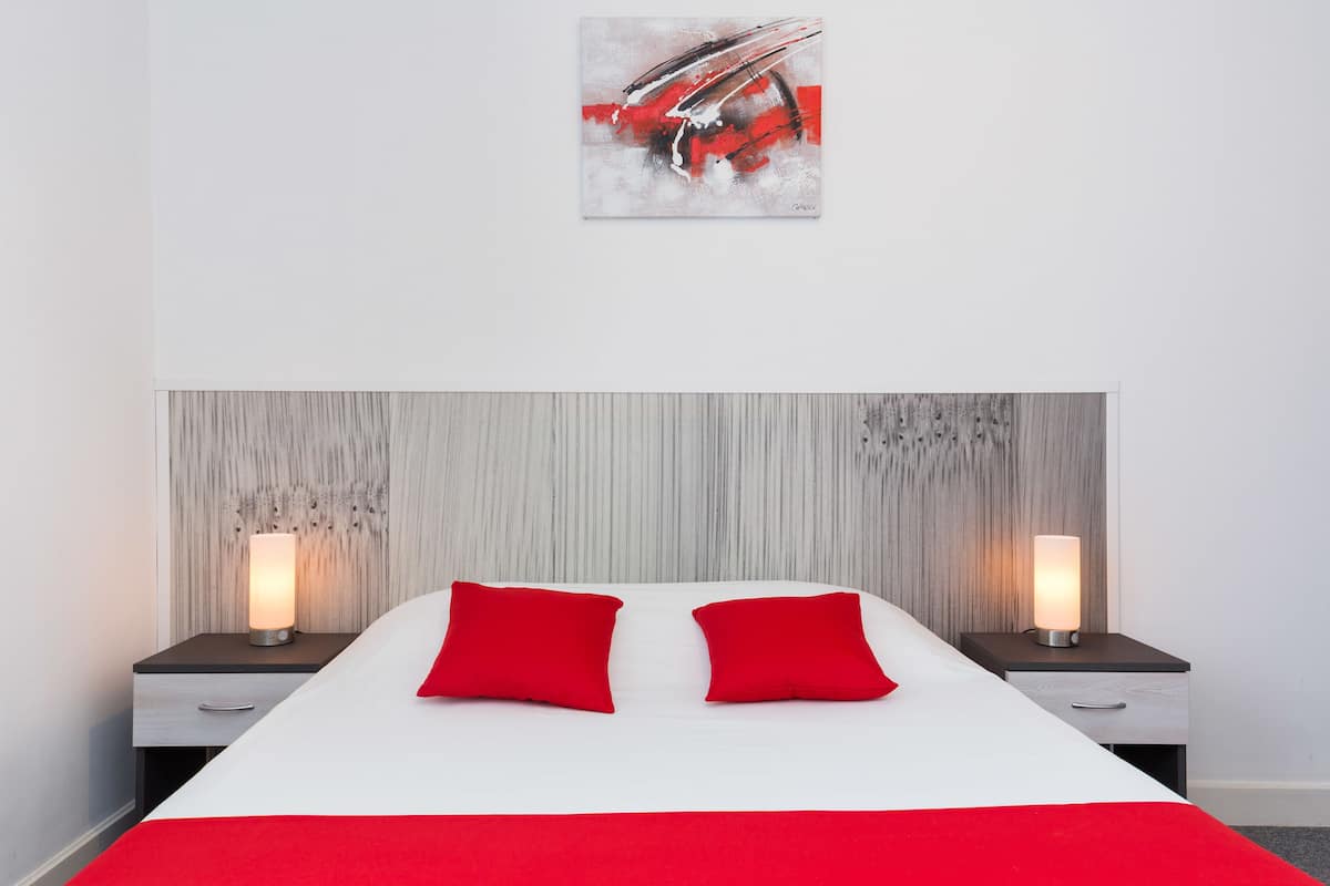 Single Room | 1 bedroom, blackout curtains, free cots/infant beds, free WiFi
