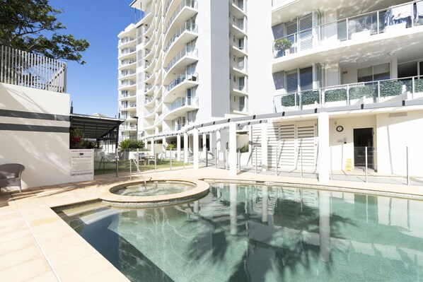 2 outdoor pools - Aspect Caloundra (Caloundra)