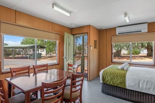 Economy 1 Bedroom Cabin S5 - Pet Friendly | Living room
