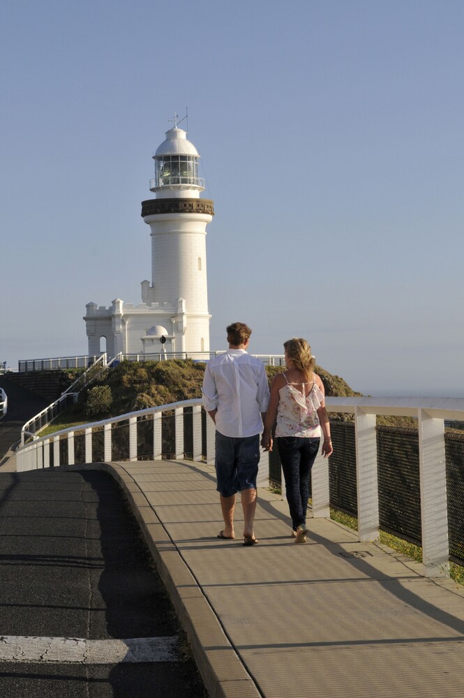 SummerHills Retreat Byron Bay (now Sparkle Tantra) by null