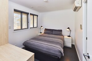 Standard Studio | Free WiFi, bed sheets - RAC Exmouth Cape Holiday Park (Exmouth)