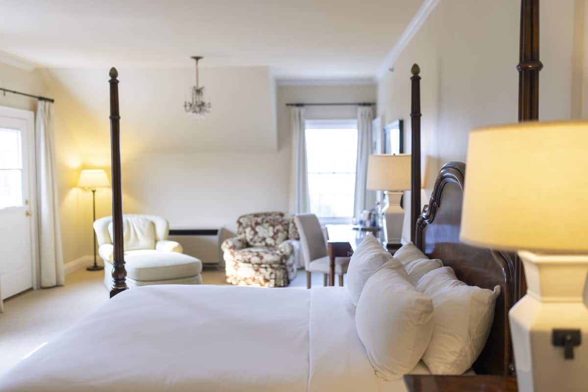 standard room, lake view | 1 bedroom, iron/ironing board, free wifi, bed sheets