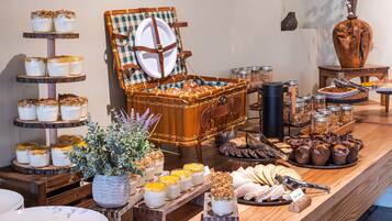 Free daily full breakfast