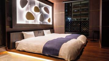 Down duvets, free WiFi, bed sheets