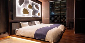 Down comforters, free WiFi, bed sheets