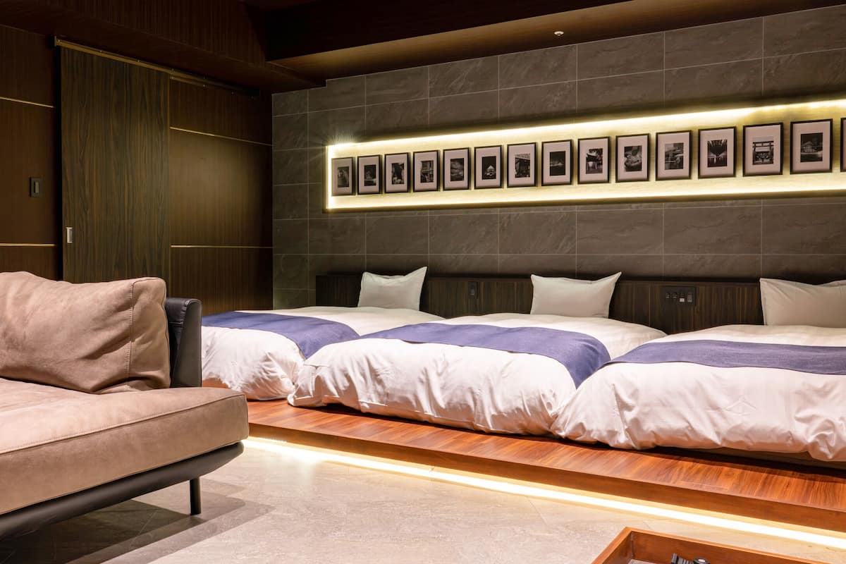 Down duvets, free WiFi, bed sheets