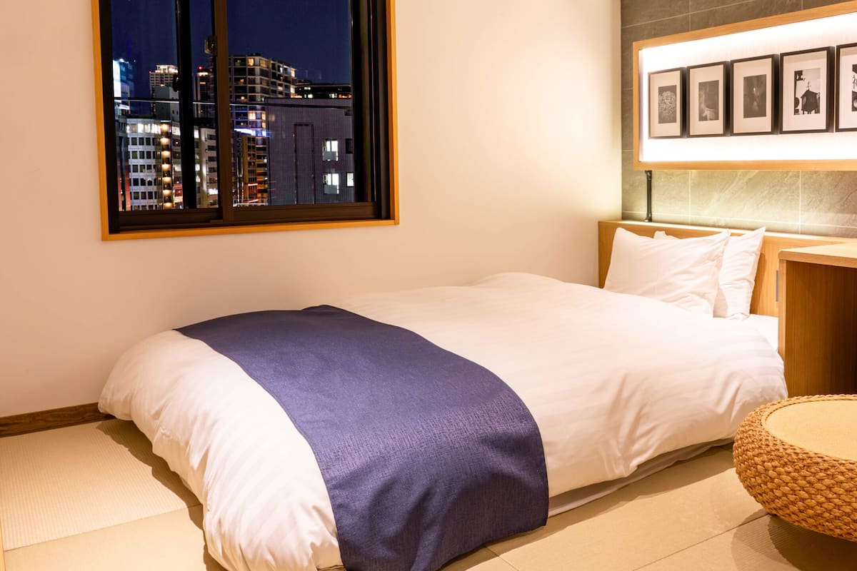 Down duvets, free WiFi, bed sheets