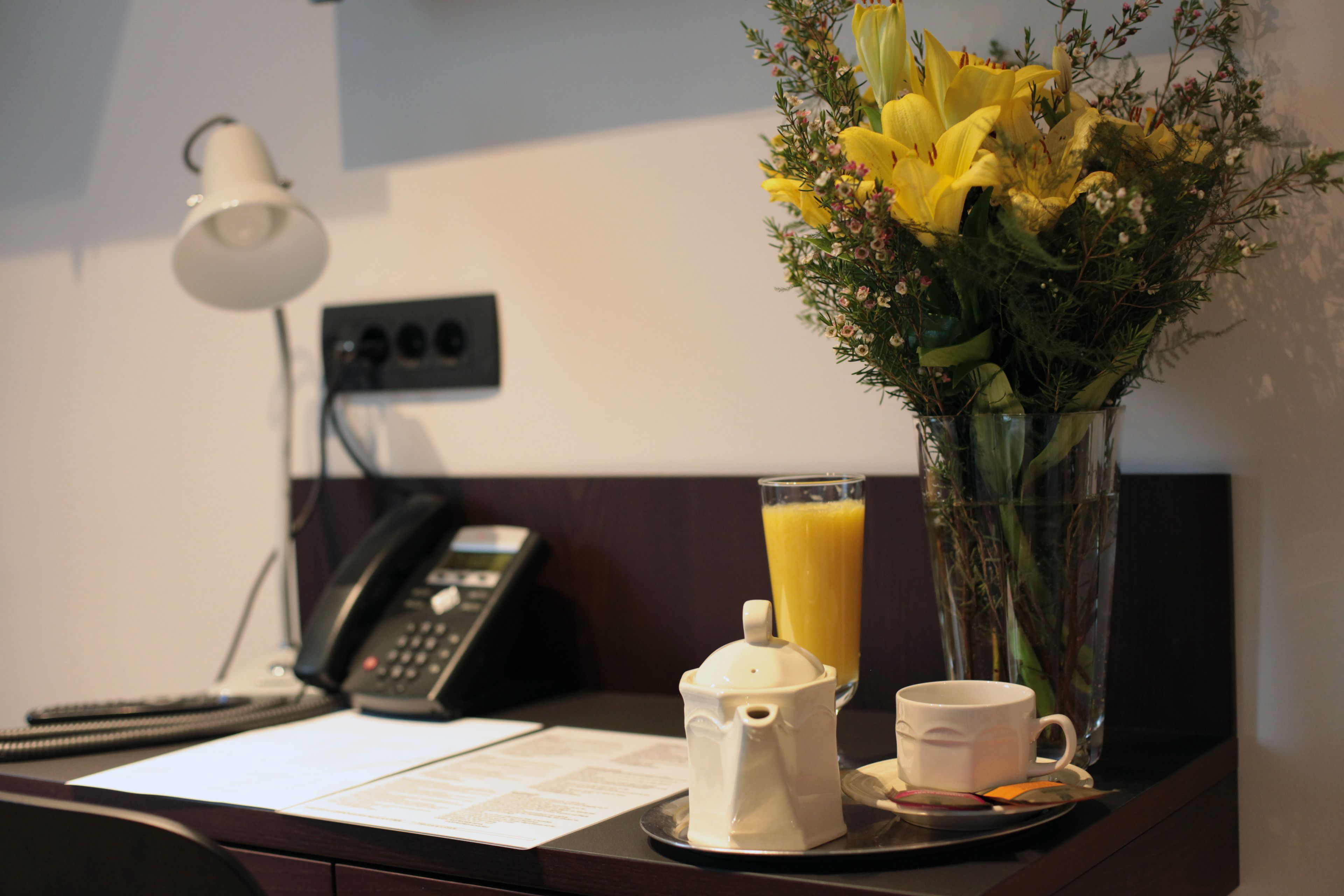 in-room business centre