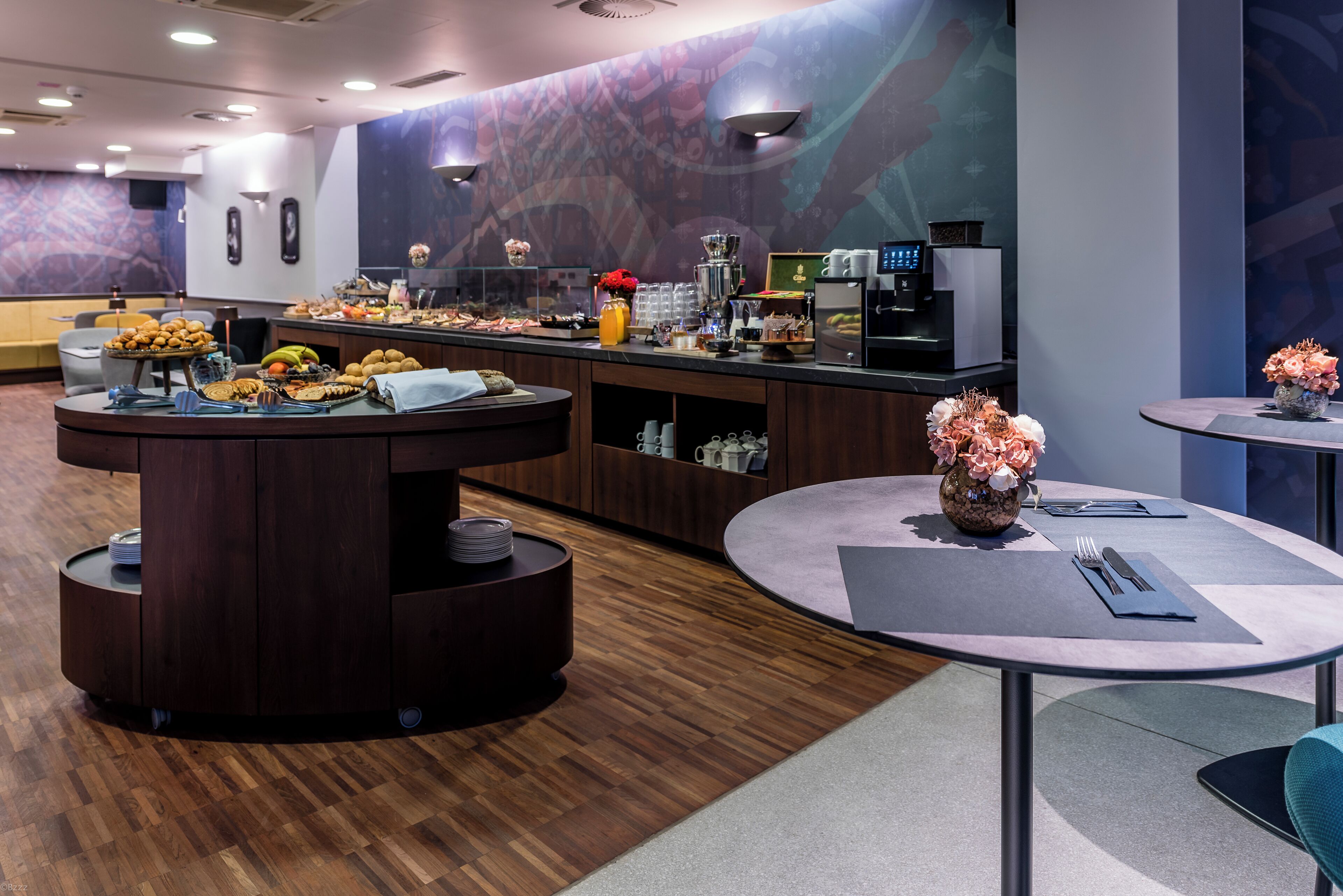 Daily buffet breakfast (EUR 18 per person)