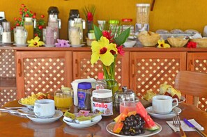 Free daily buffet breakfast  - Pousada Sol e Luna (Tibau do Sul)