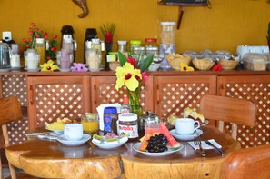 Free daily buffet breakfast - Pousada Sol e Luna (Tibau do Sul)