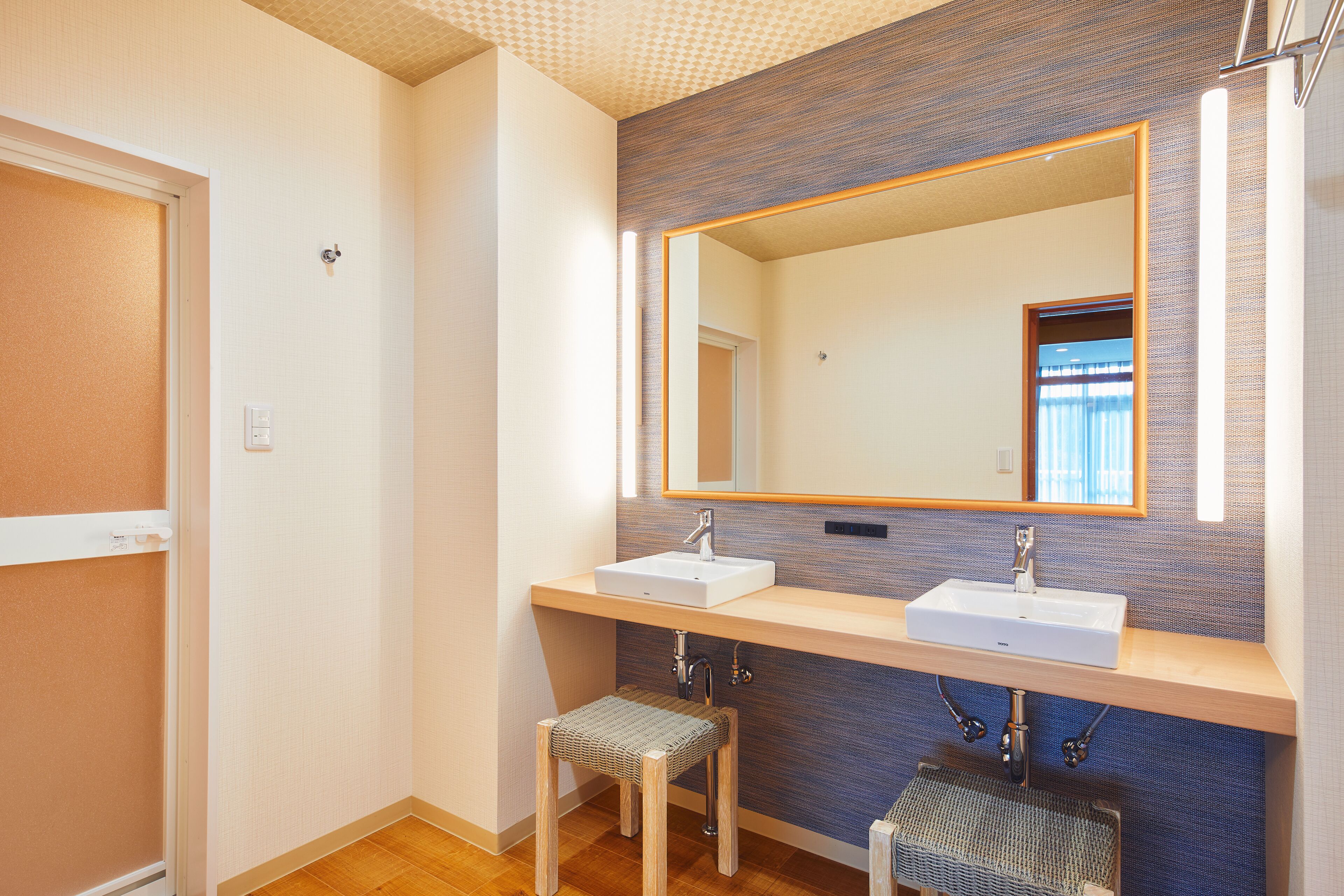 (hototogisu) japanese style room, non smoking | bathroom | bathtub, free toiletries, hair dryer, slippers
